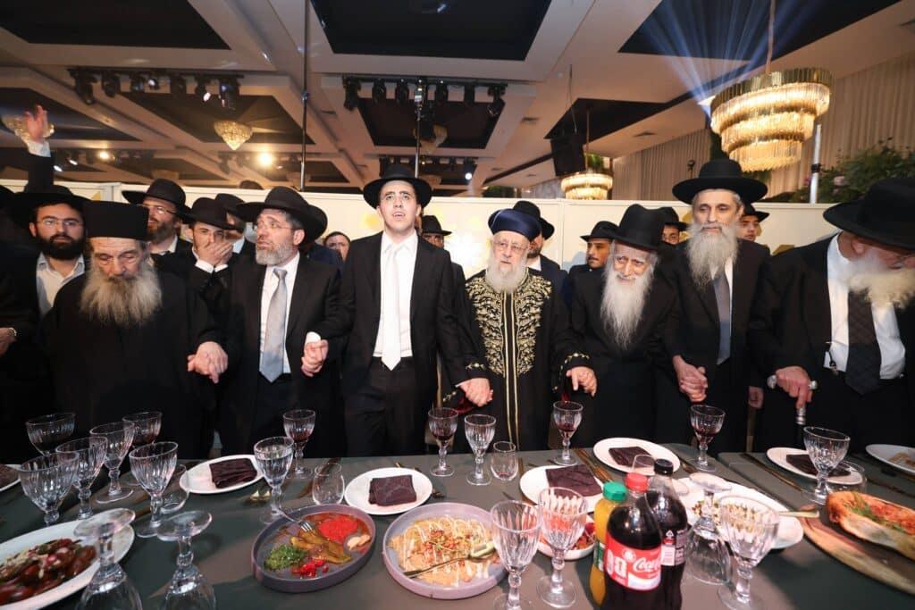 גלריית ענק: שמחת החתונה לנכדתם של הראשונים לציון
