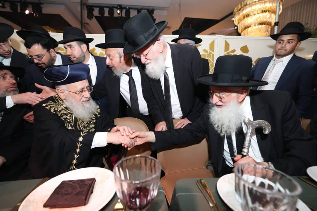 גלריית ענק: שמחת החתונה לנכדתם של הראשונים לציון
