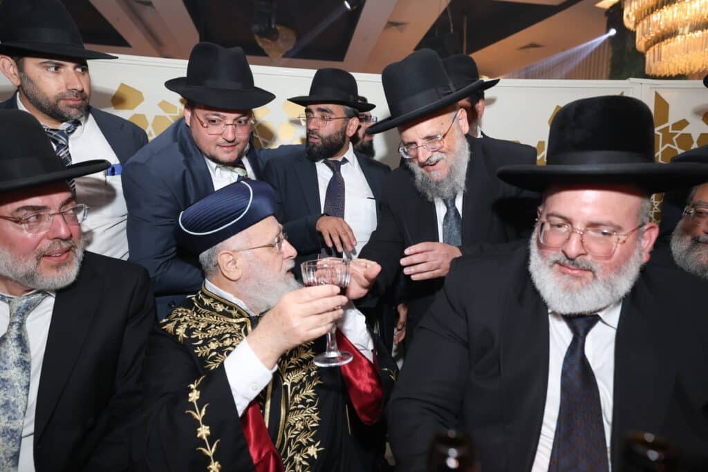 גלריית ענק: שמחת החתונה לנכדתם של הראשונים לציון