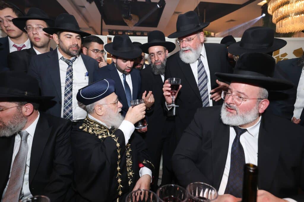 גלריית ענק: שמחת החתונה לנכדתם של הראשונים לציון