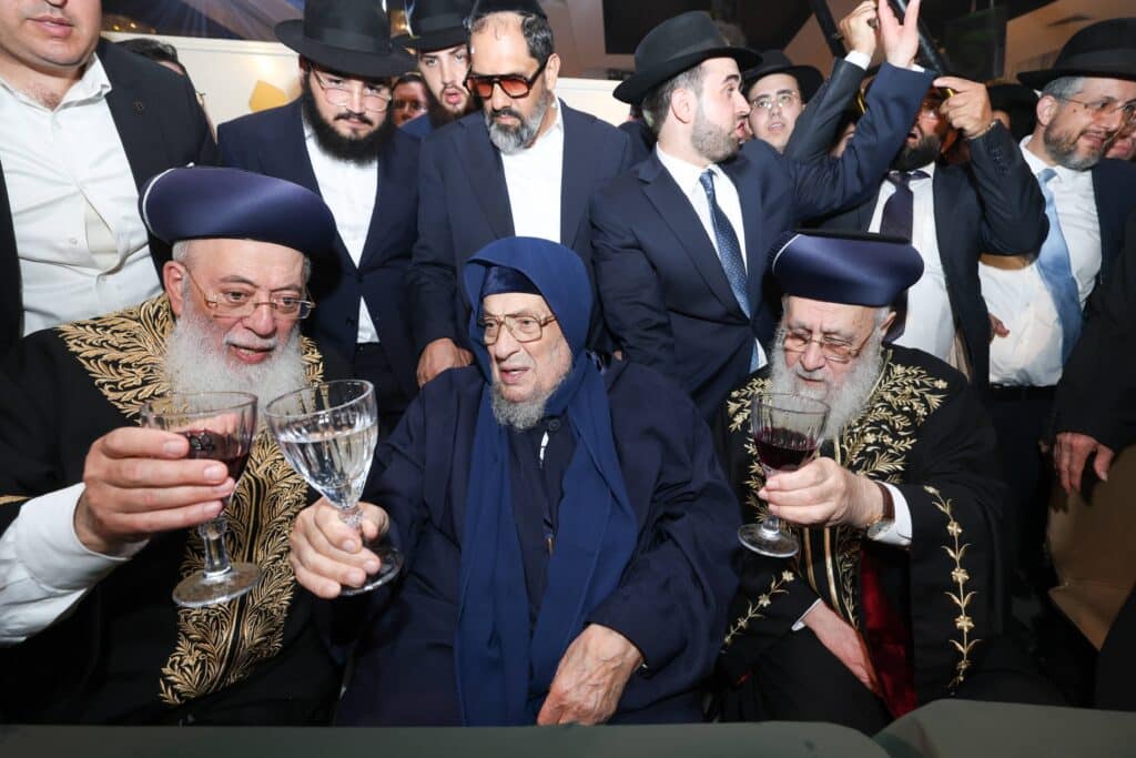 גלריית ענק: שמחת החתונה לנכדתם של הראשונים לציון