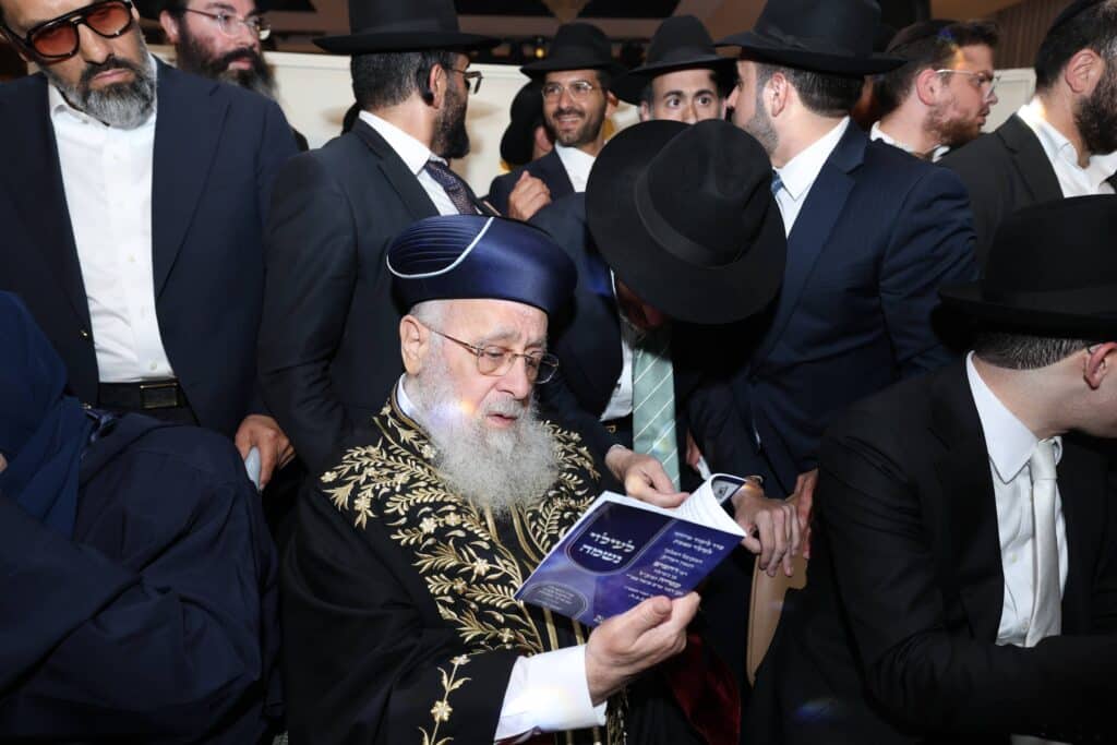 גלריית ענק: שמחת החתונה לנכדתם של הראשונים לציון