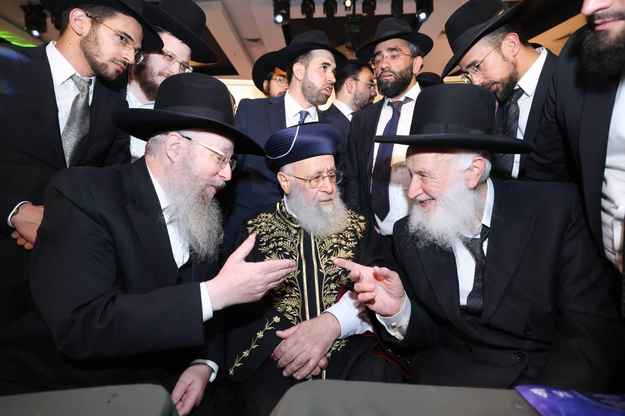 גלריית ענק: שמחת החתונה לנכדתם של הראשונים לציון