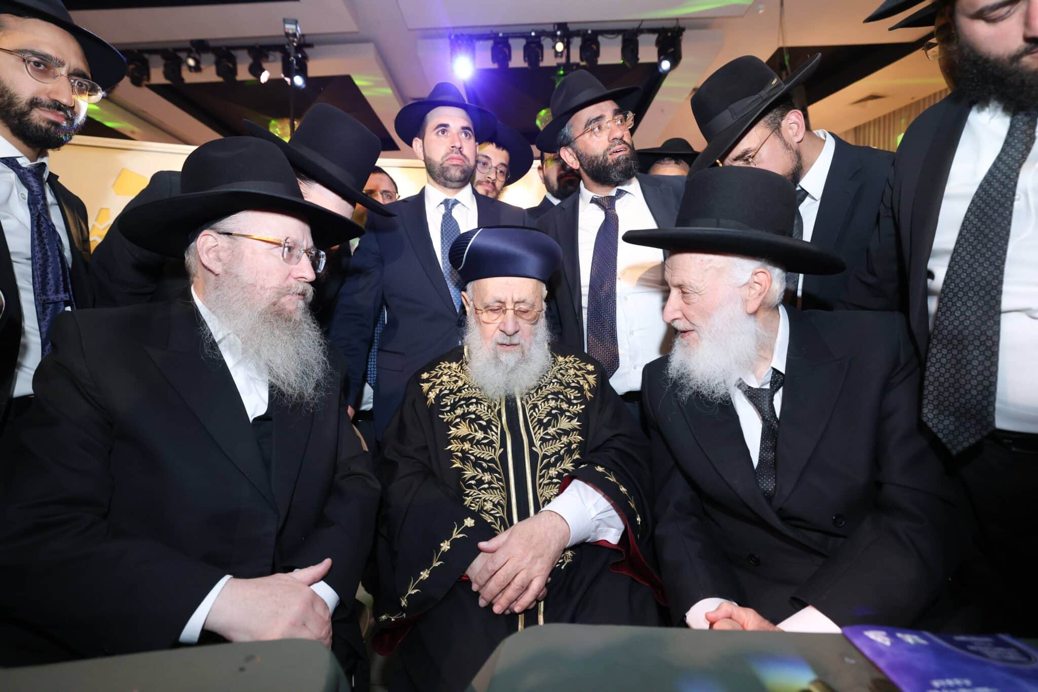 גלריית ענק: שמחת החתונה לנכדתם של הראשונים לציון