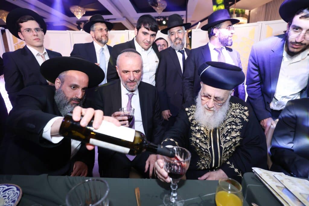 גלריית ענק: שמחת החתונה לנכדתם של הראשונים לציון