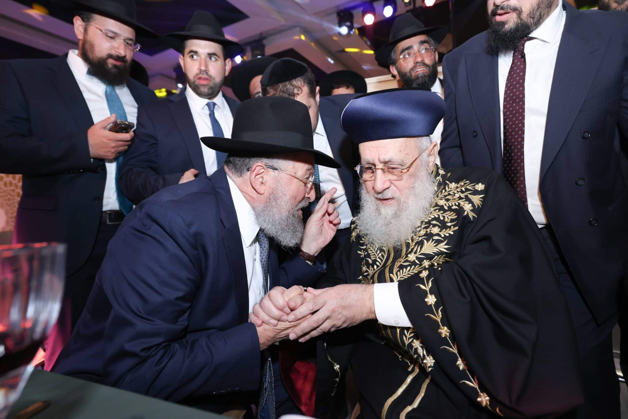 גלריית ענק: שמחת החתונה לנכדתם של הראשונים לציון