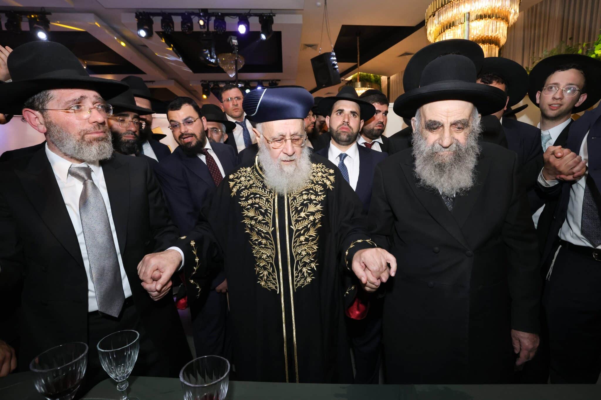 גלריית ענק: שמחת החתונה לנכדתם של הראשונים לציון
