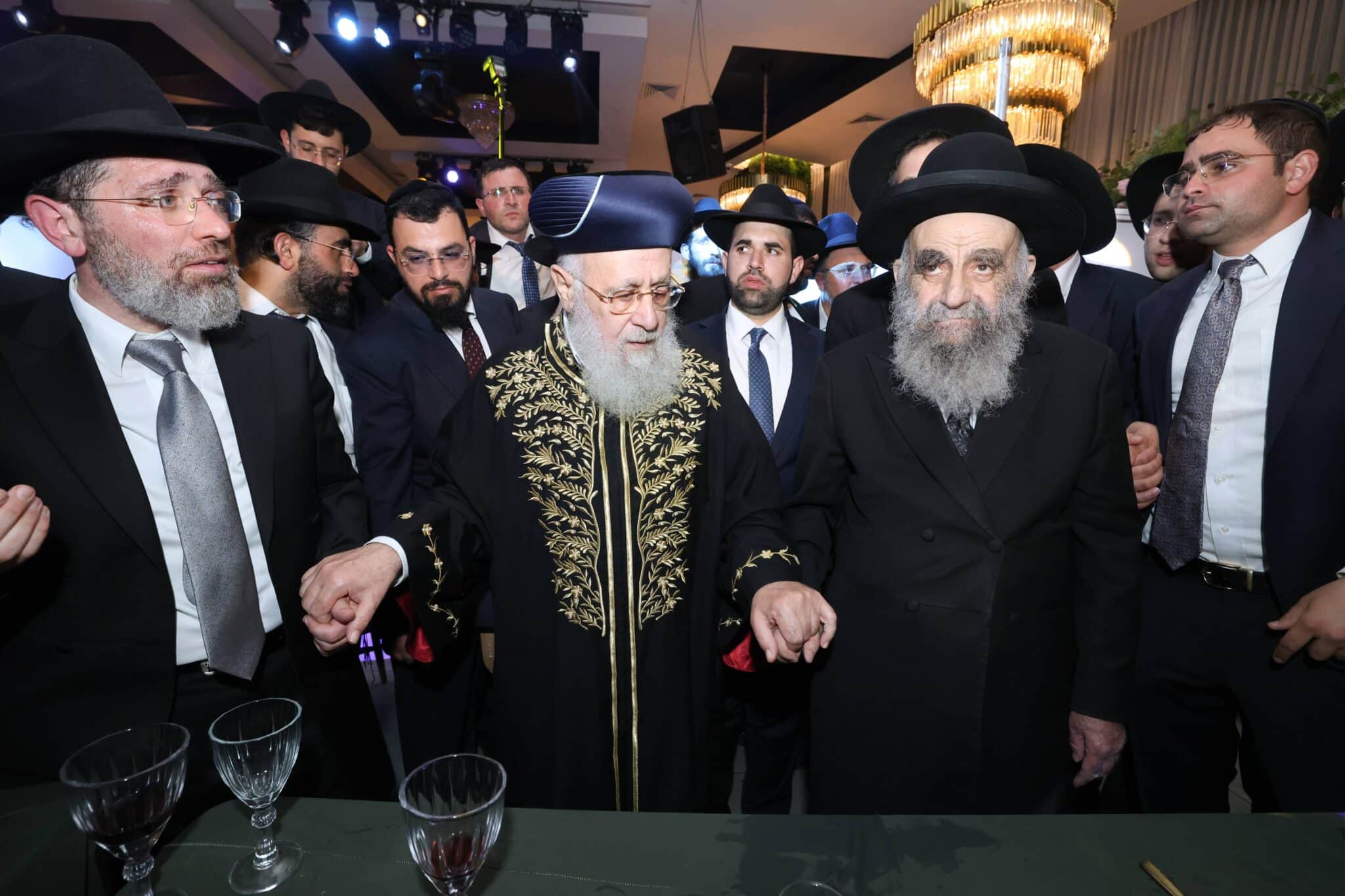 גלריית ענק: שמחת החתונה לנכדתם של הראשונים לציון