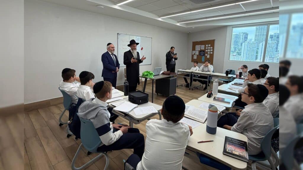היסטוריה בפנמה: רבה של רוסיה במסע חיזוק וסיום הש"ס