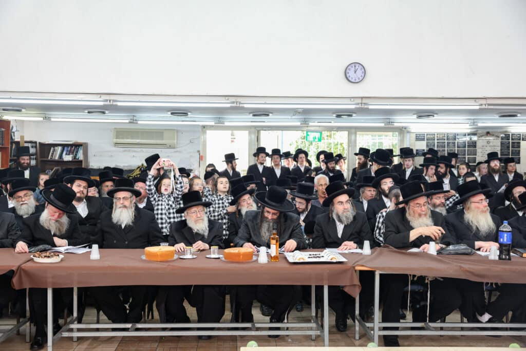 גלריה: מעמד החומש סעודה לילדי תלמוד תורה 'דרכי אבות'