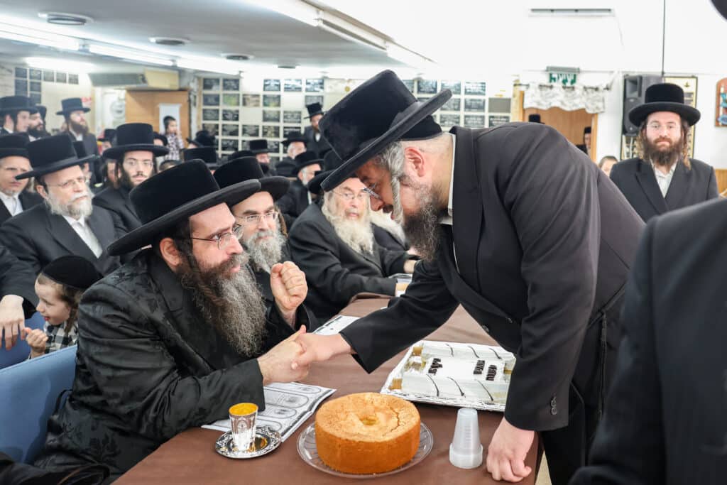 גלריה: מעמד החומש סעודה לילדי תלמוד תורה 'דרכי אבות'