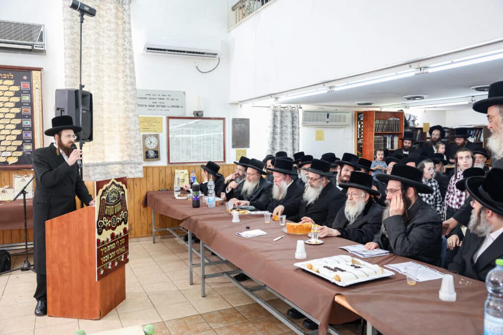 גלריה: מעמד החומש סעודה לילדי תלמוד תורה 'דרכי אבות'