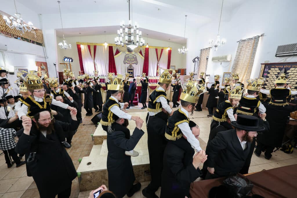 גלריה: מעמד החומש סעודה לילדי תלמוד תורה 'דרכי אבות'