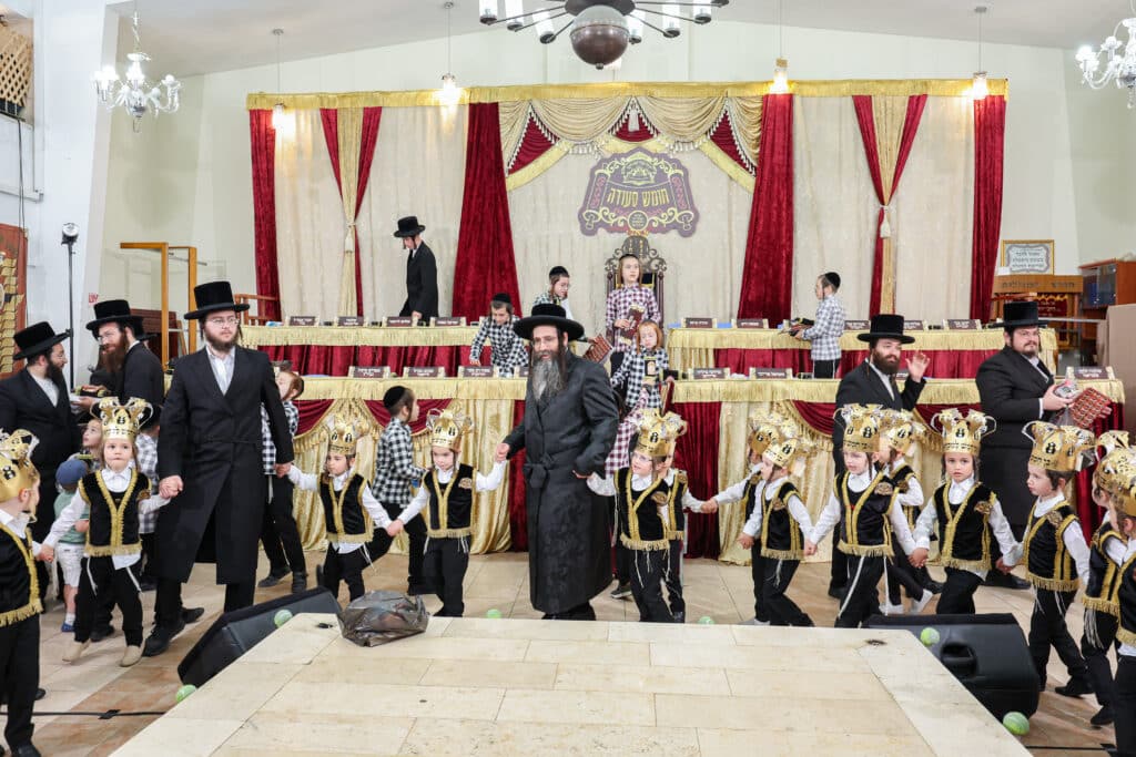 גלריה: מעמד החומש סעודה לילדי תלמוד תורה 'דרכי אבות'