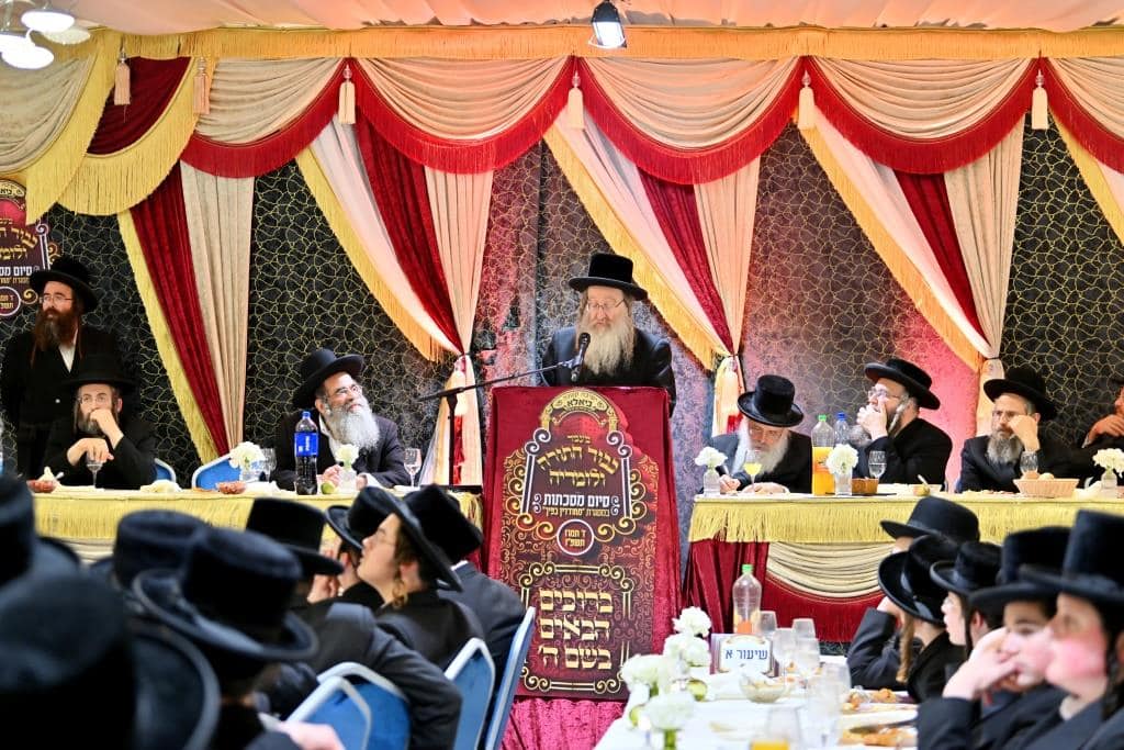 גלריה: המעמד בביאלא והסיפור המרגש של האדמו"ר