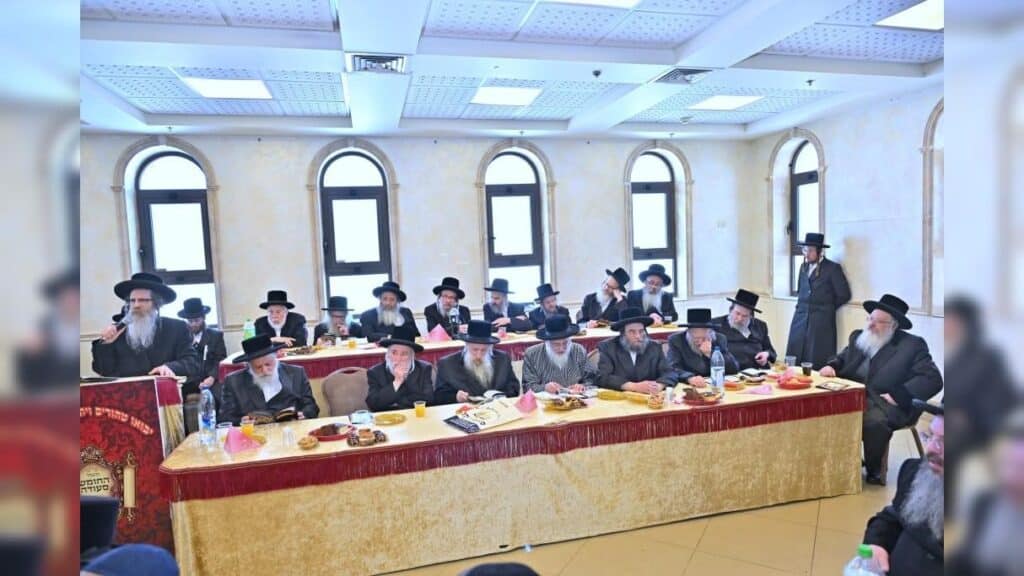 מסיבת החומש בת"ת כלל חסידי "דברי יחזקאל" בבית שמש