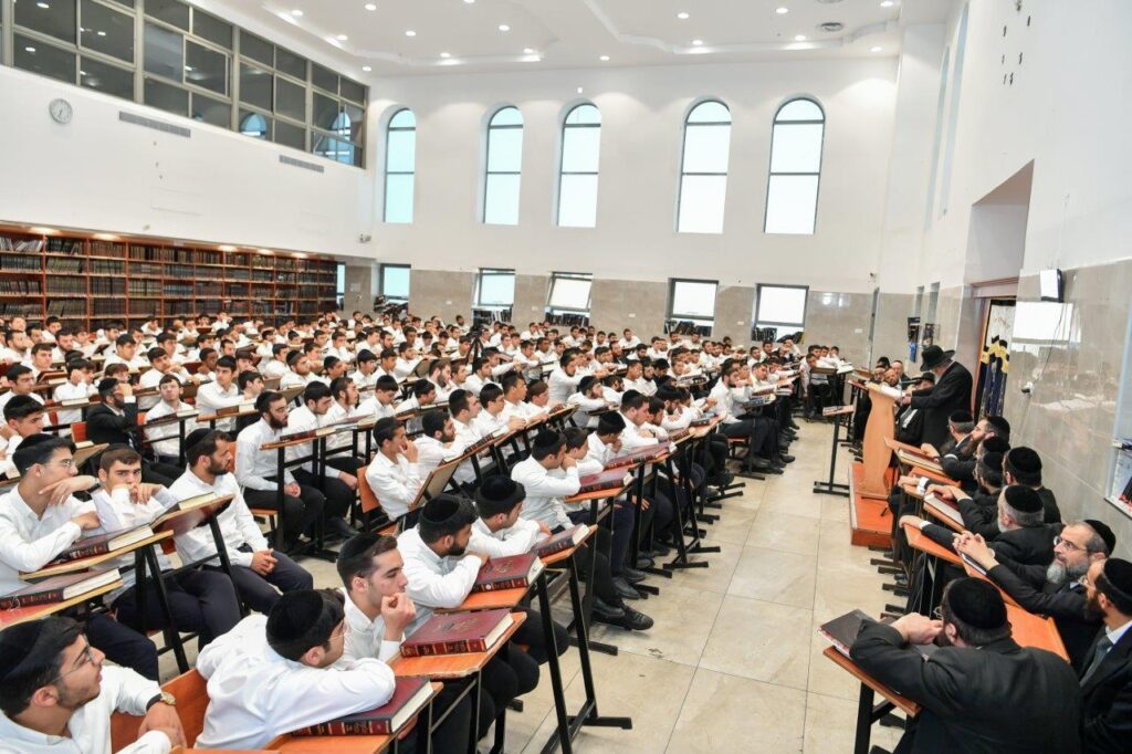 הגר"א פילץ בישיבה הגדולה "אוהל תורה"
