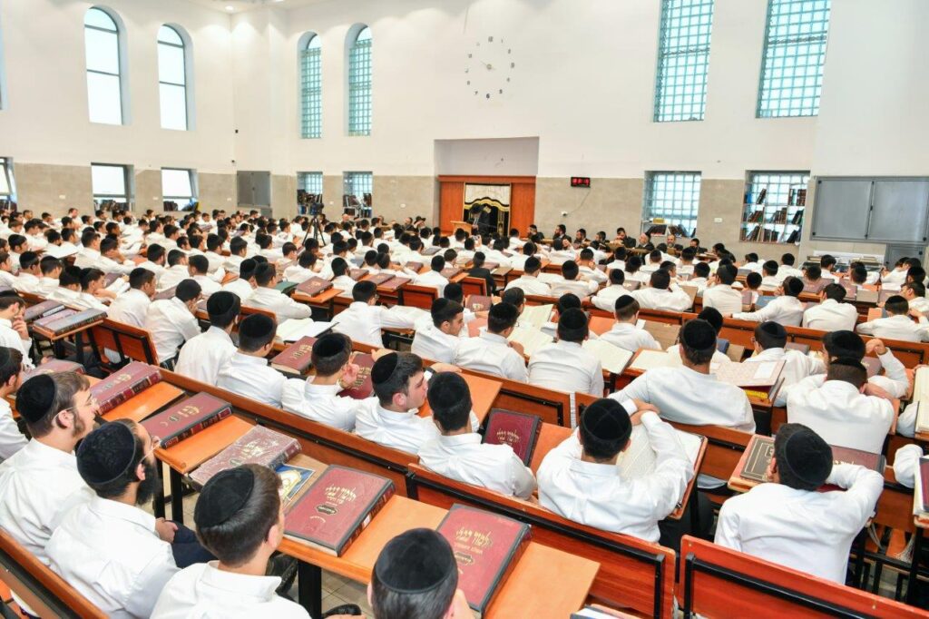 הגר"א פילץ בישיבה הגדולה "אוהל תורה"