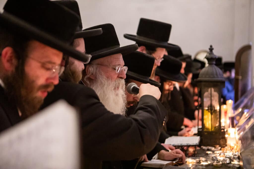 המשפיע הגה"צ רבי אהרן טויסיג בציון הרה"ק מראדאשיץ בפולין