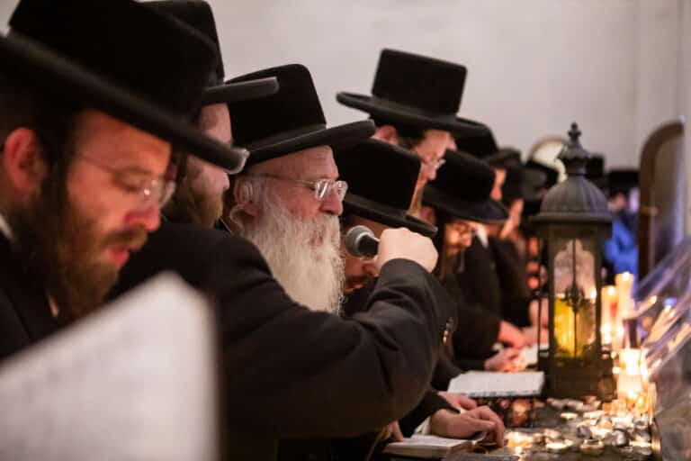 המשפיע הגה"צ רבי אהרן טויסיג בציון הרה"ק מראדאשיץ בפולין