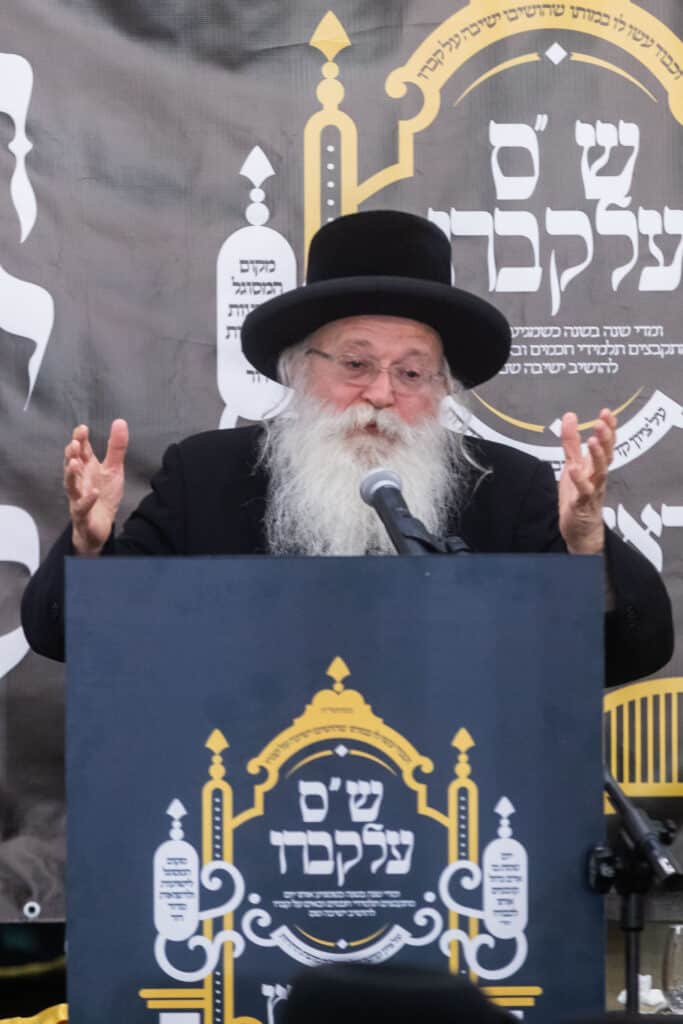 המשפיע הגה"צ רבי אהרן טויסיג בציון הרה"ק מראדאשיץ בפולין