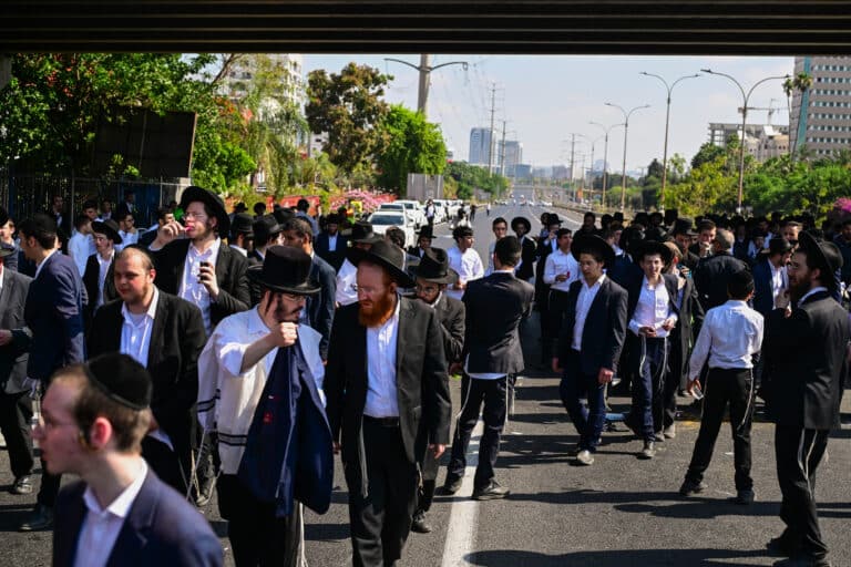 האולטימטום של הפלג: "שום אלימות לא תשבור אותנו"