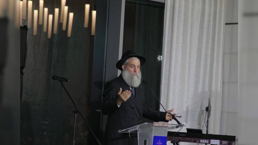 היסטוריה בפנמה: רבה של רוסיה במסע חיזוק וסיום הש"ס
