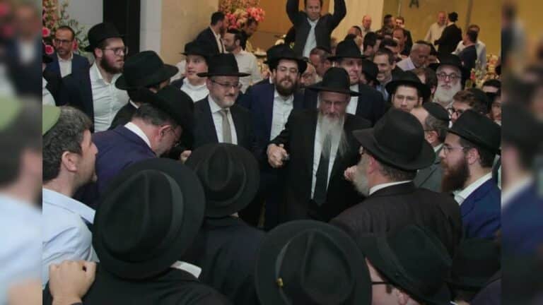 היסטוריה בפנמה: רבה של רוסיה במסע חיזוק וסיום הש"ס