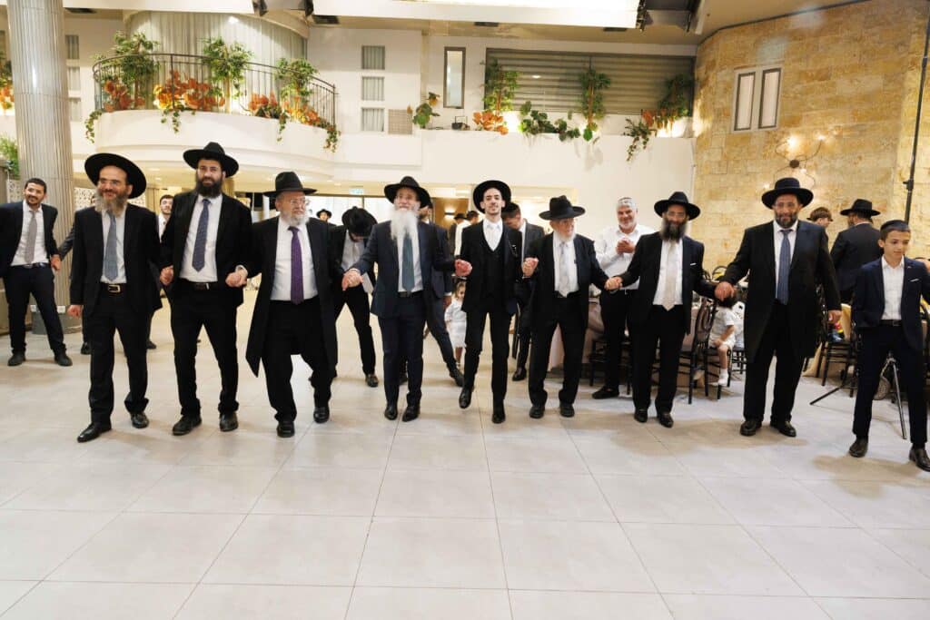 ראש הישיבה השיא את נכדתו והמריא למסע חיזוק