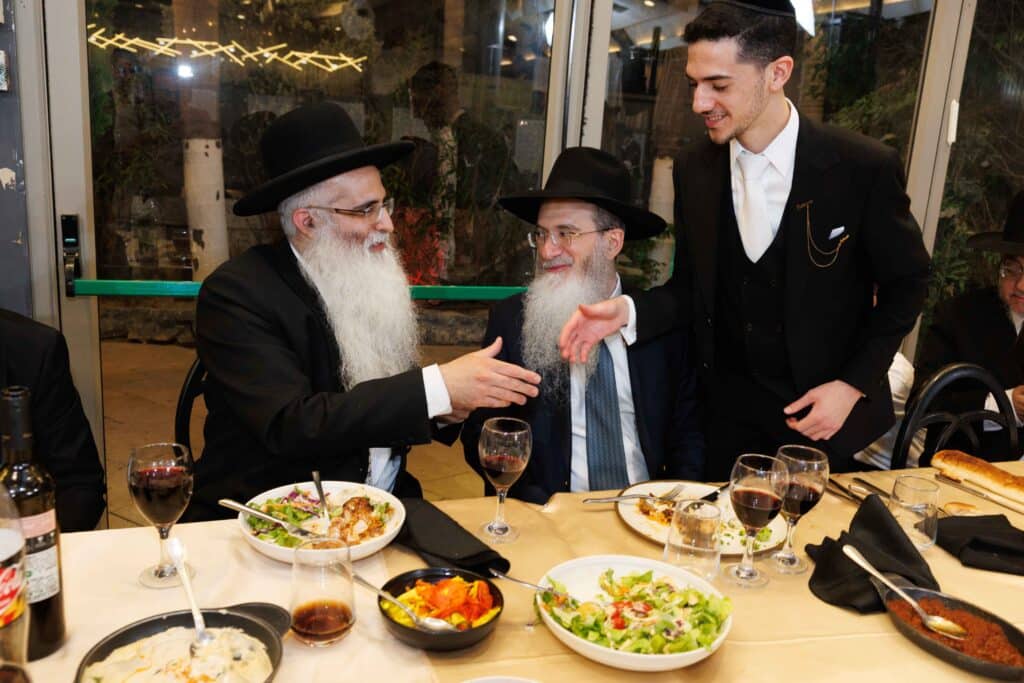 ראש הישיבה השיא את נכדתו והמריא למסע חיזוק