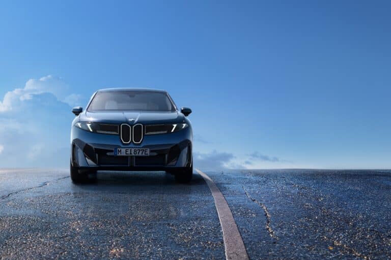 BMW iX3 החדשה בישראל: תג מחיר של חצי מיליון שקל