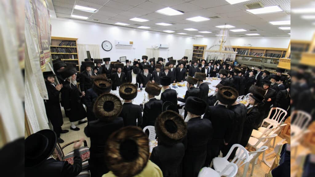 המשב"ק: הסאגה בישיבה, הריקוד באורה ומסע קרן עולם התורה