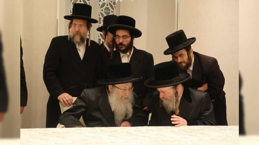 המשב"ק: הסאגה בישיבה, הריקוד באורה ומסע קרן עולם התורה