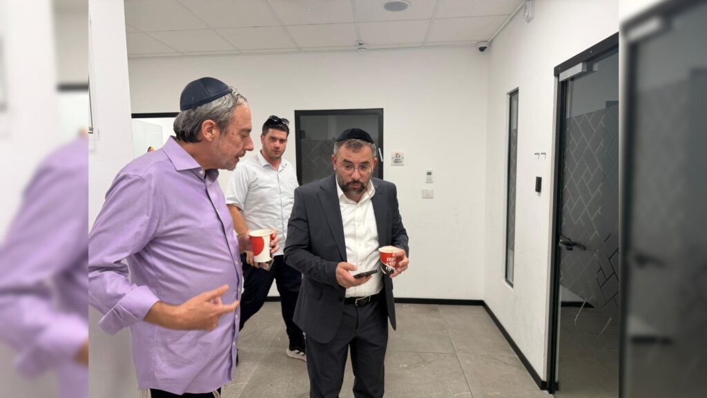איצקוביץ': בר היין לנגיד של גור ושיחת השכנוע בפרסה בכנסת