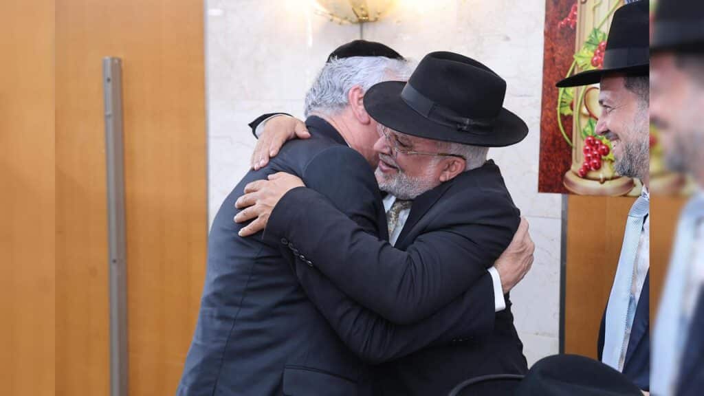 איצקוביץ': בר היין לנגיד של גור ושיחת השכנוע בפרסה בכנסת