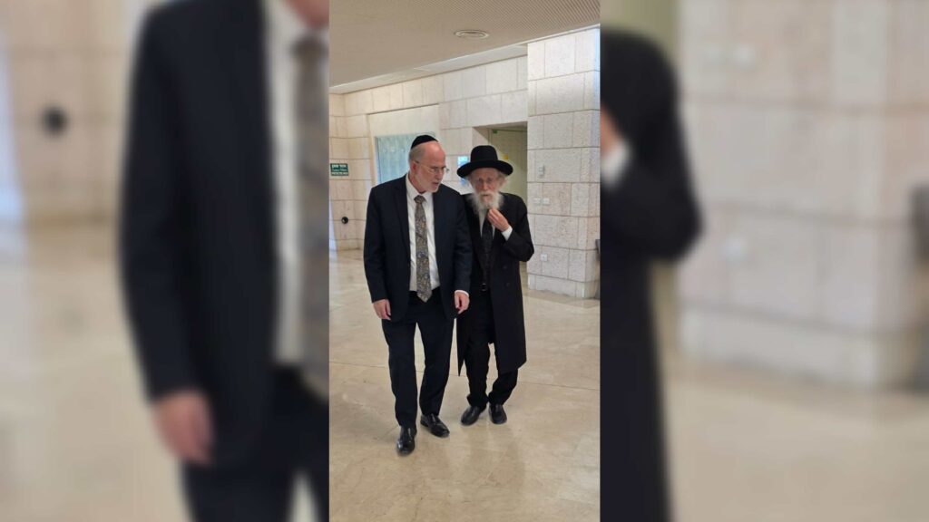 המשב"ק: הסאגה בישיבה, הריקוד באורה ומסע קרן עולם התורה
