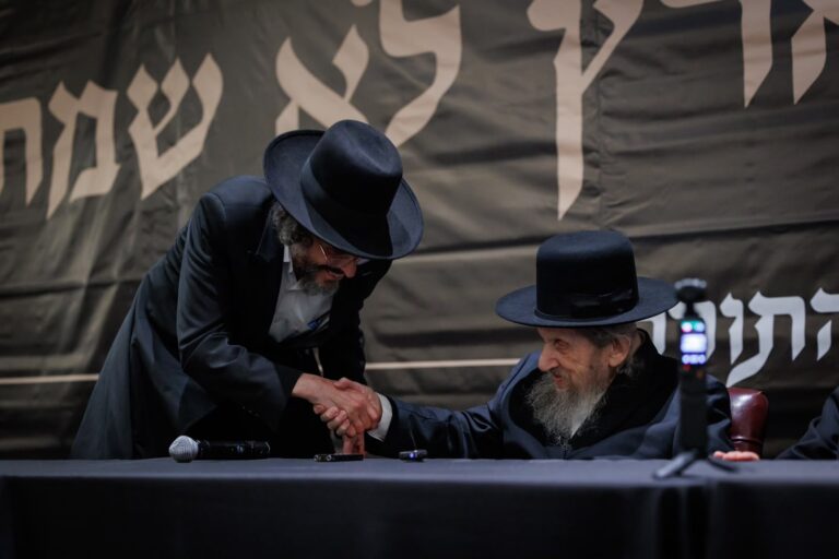 "בני הישיבות נרדפים, אין לחם לפי הטף"