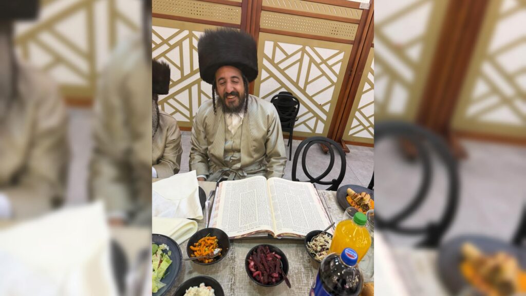 איצקוביץ': הטיסה שבוטלה, אורח בשיעור התניא וחתונות השנה