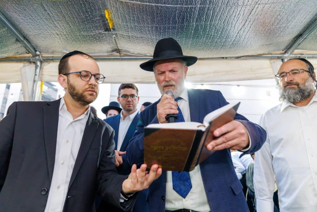 גלריה: הקהילה המאוחדת ברמת שלמה הכניסה ספר תורה