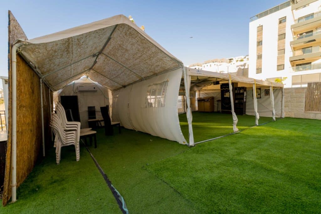 גלריה: הקהילה המאוחדת ברמת שלמה הכניסה ספר תורה