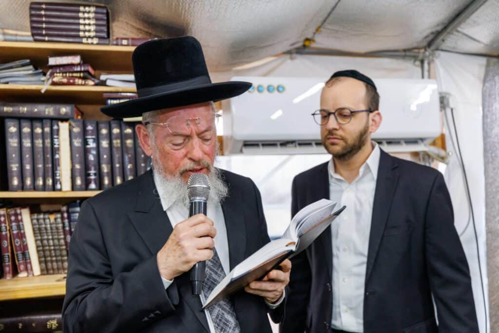 גלריה: הקהילה המאוחדת ברמת שלמה הכניסה ספר תורה