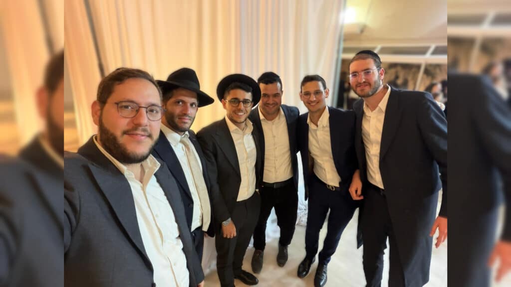 איצקוביץ': הטיסה שבוטלה, אורח בשיעור התניא וחתונות השנה