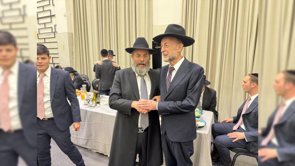 איצקוביץ': הטיסה שבוטלה, אורח בשיעור התניא וחתונות השנה