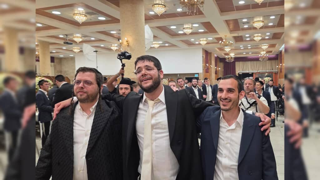 איצקוביץ': הטיסה שבוטלה, אורח בשיעור התניא וחתונות השנה