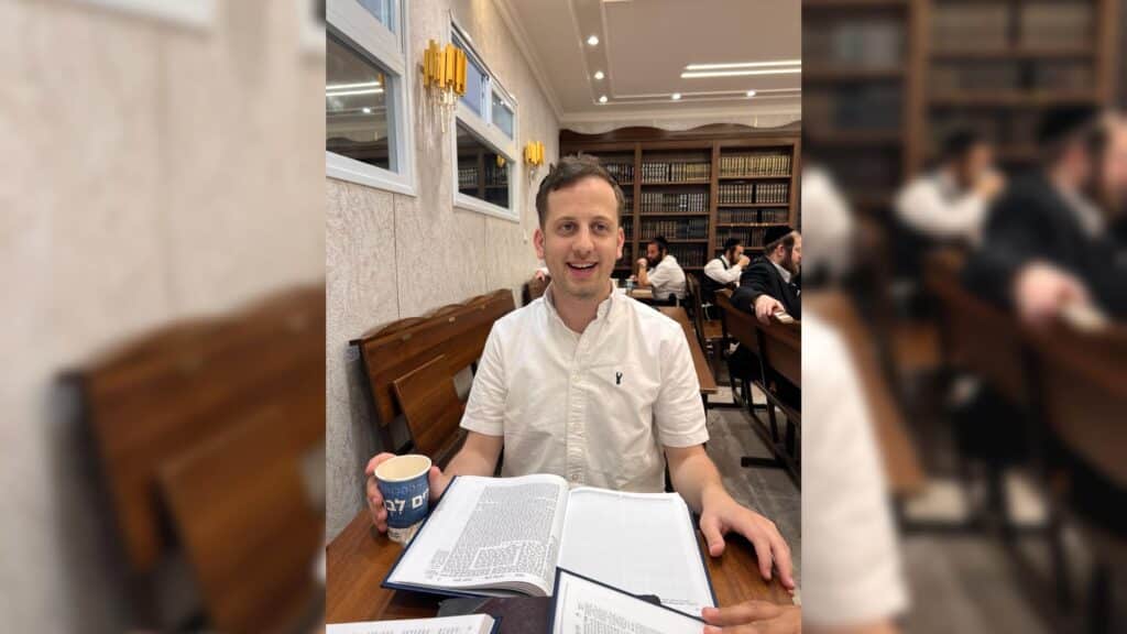 איצקוביץ': הטיסה שבוטלה, אורח בשיעור התניא וחתונות השנה