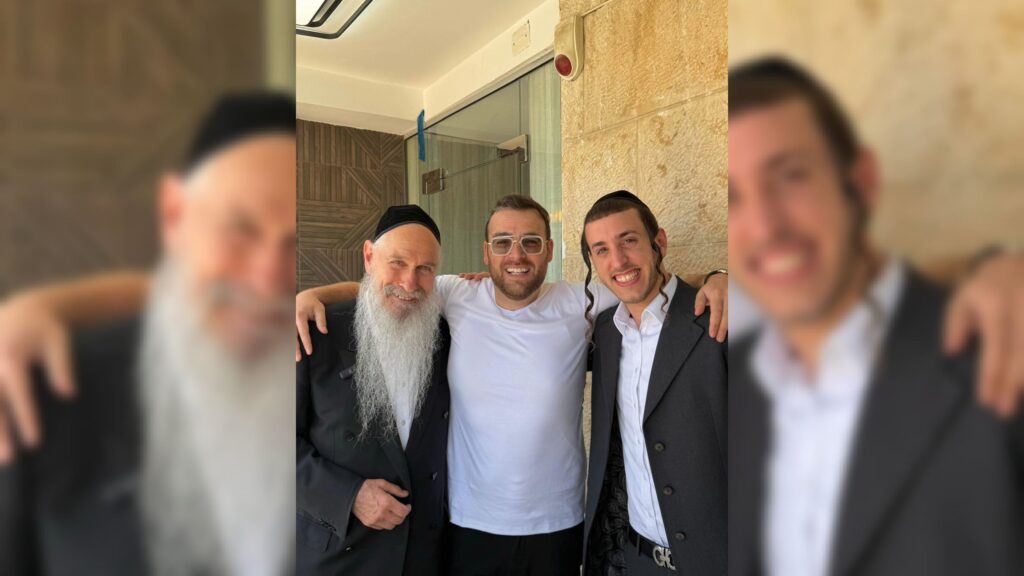 איצקוביץ': הטיסה שבוטלה, אורח בשיעור התניא וחתונות השנה