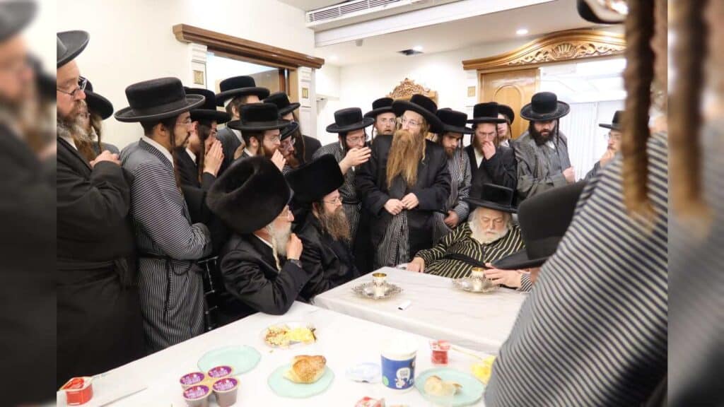 המשב"ק: דין התורה שמאיים על הישיבה והדמעות מול המצבה