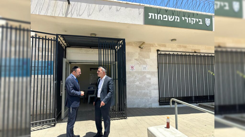 איצקוביץ': הדרמה בבית שמש, התוכי של ראש העיר ואורח בלשכה