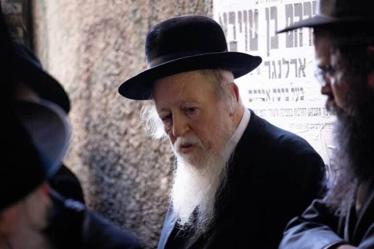 העתירו בתפילה: הידרדרות במצבו של ראש ישיבת בריסק