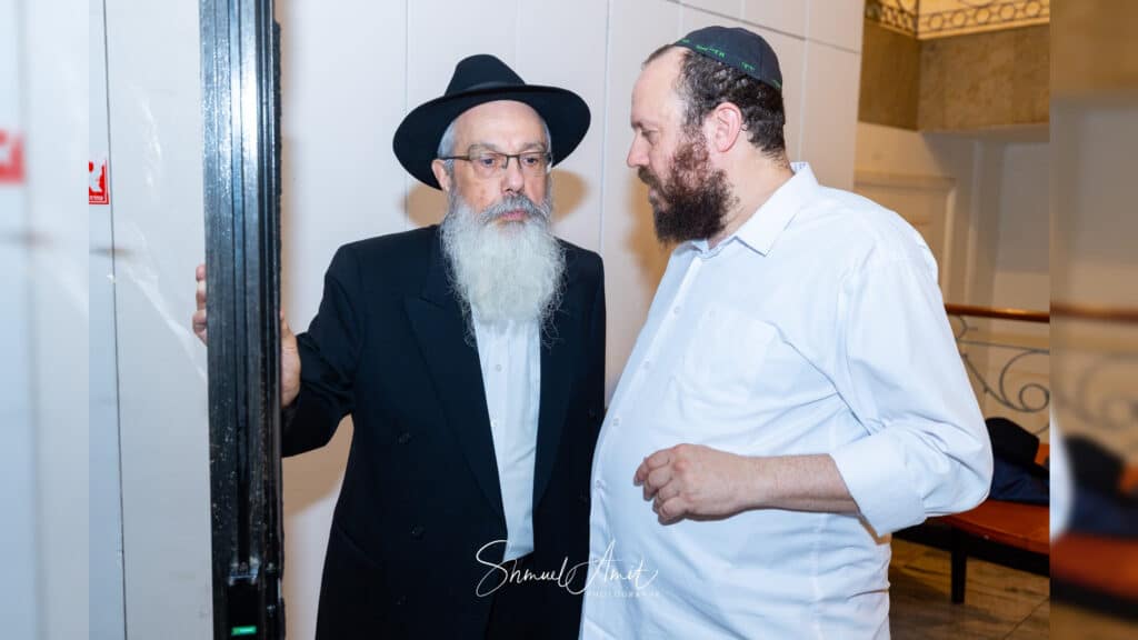 העיתונאי החב"די השיא את בתו: צמרת המדינה עלתה לאחל מזל"ט